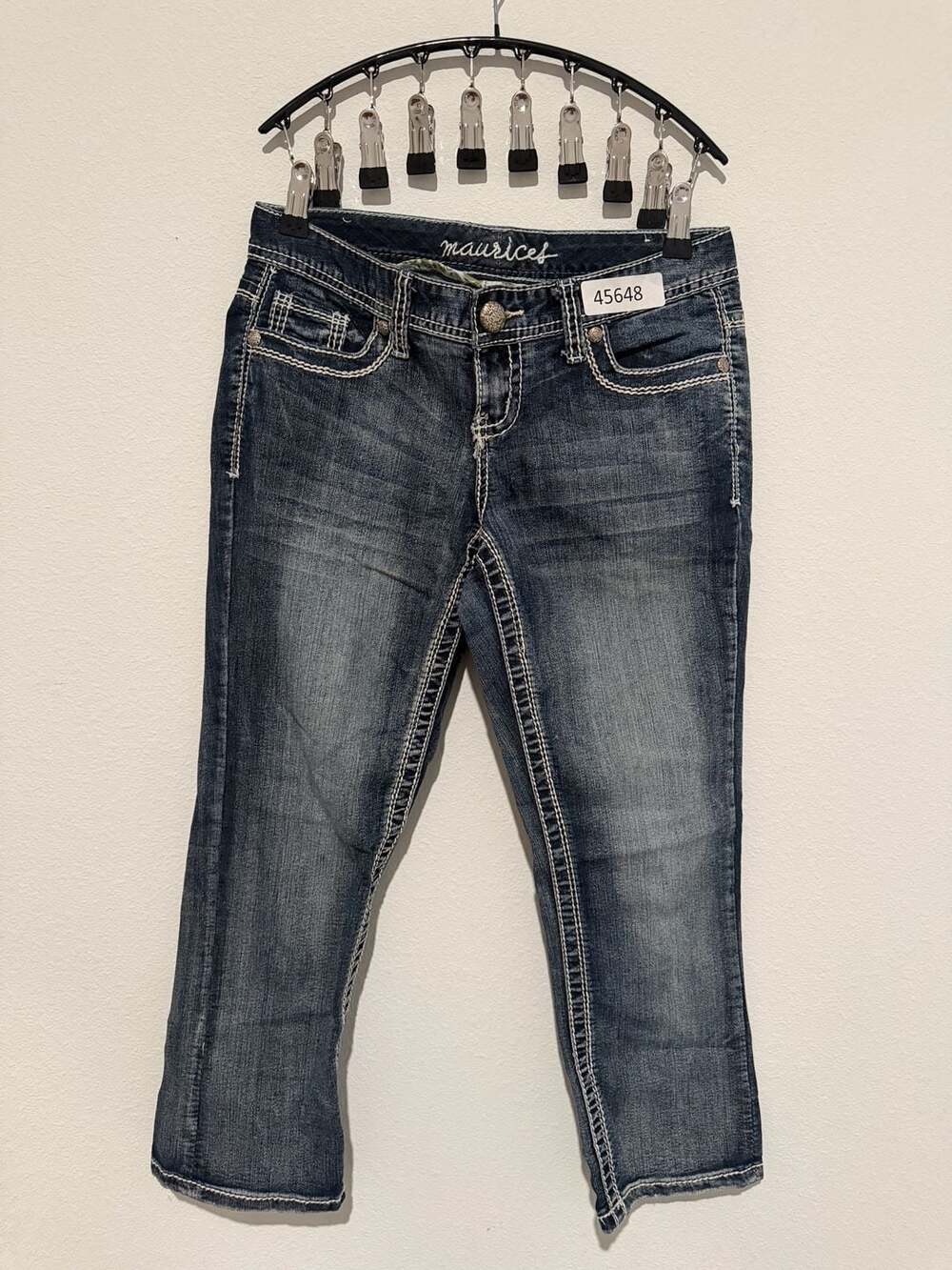 Maurices Womens Blue Denim Crop Jeans Contrast Stitching size 3|4